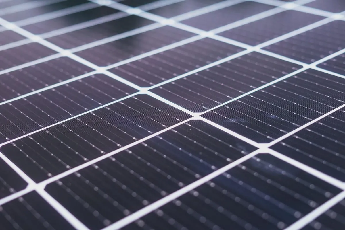 5 mitos sobre energia solar que ainda atrapalham decisões