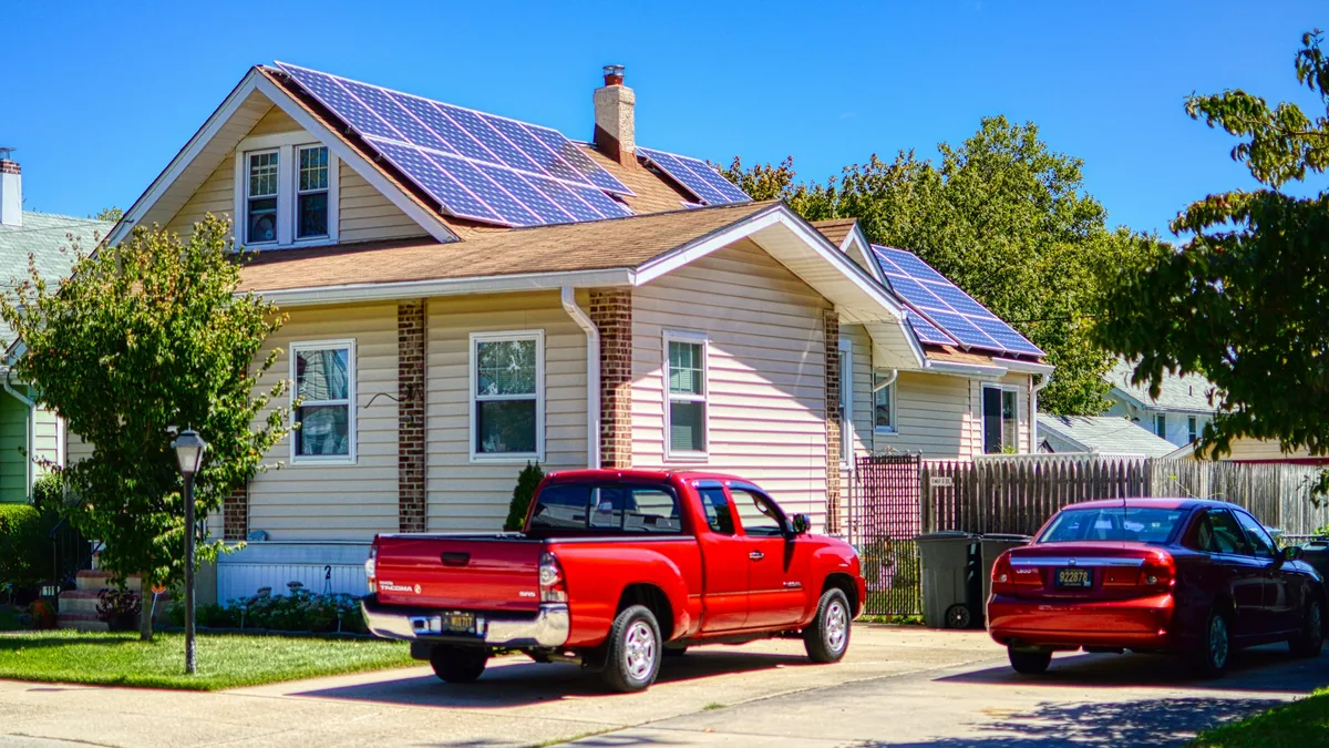 Conexão de solar e baterias: o que a consulta da ANEEL pode mudar
